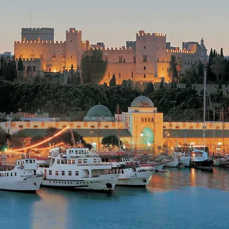 Old Town Roloi House Tatil Evi *